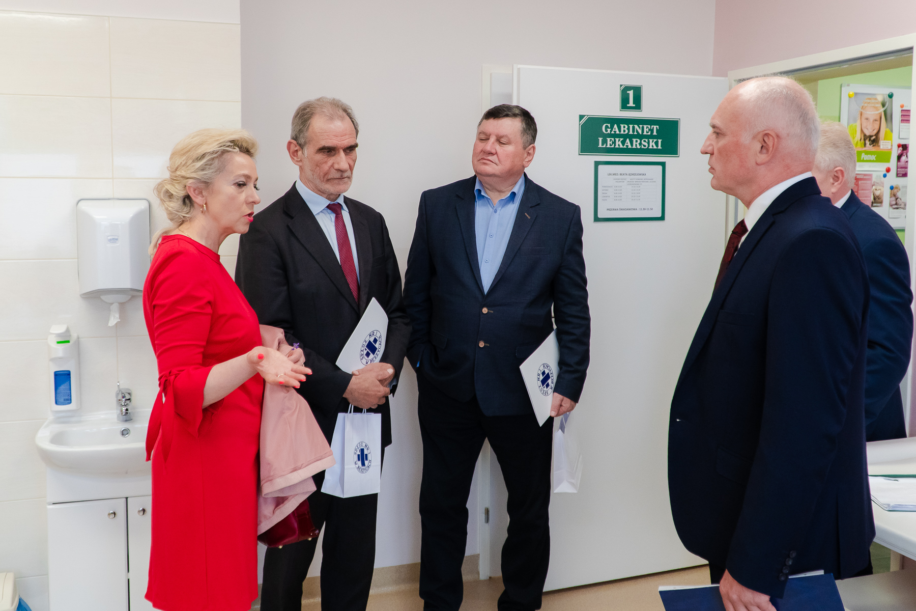Zakończenie inwestycji w ośrodkach zdrowia i w przychodni w Samodzielnym Publicznym Zakładzie Opieki Zdrowotnej Nr 1 w Bełżycach